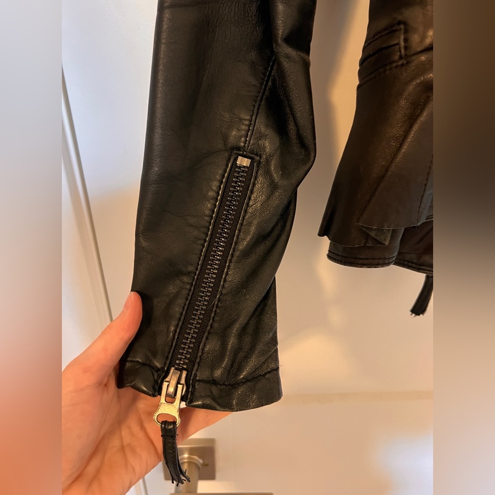Zara Women's Black Leather Jacket - Picture 6 of 15